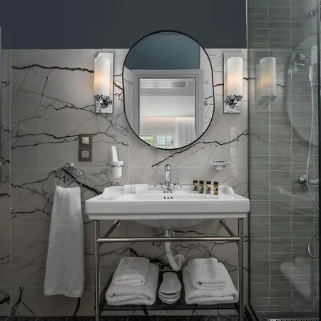 No 39 Svolou Apartment